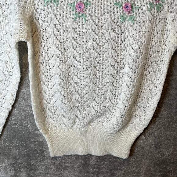 Vintage 80s Style Handmade Knitted Floral Sweater Size Medium Coquette Cottage - Picture 5 of 5